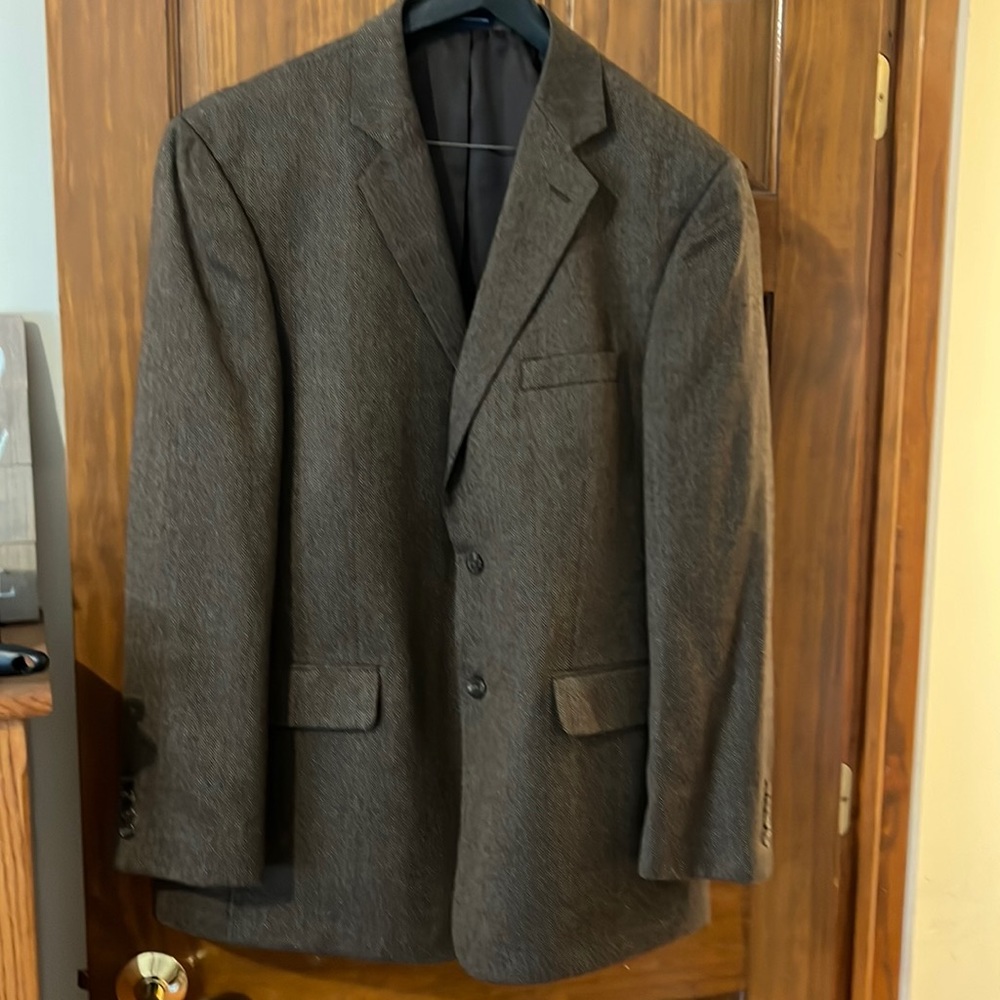 Brown tweed sports coat. Good condition 46 long